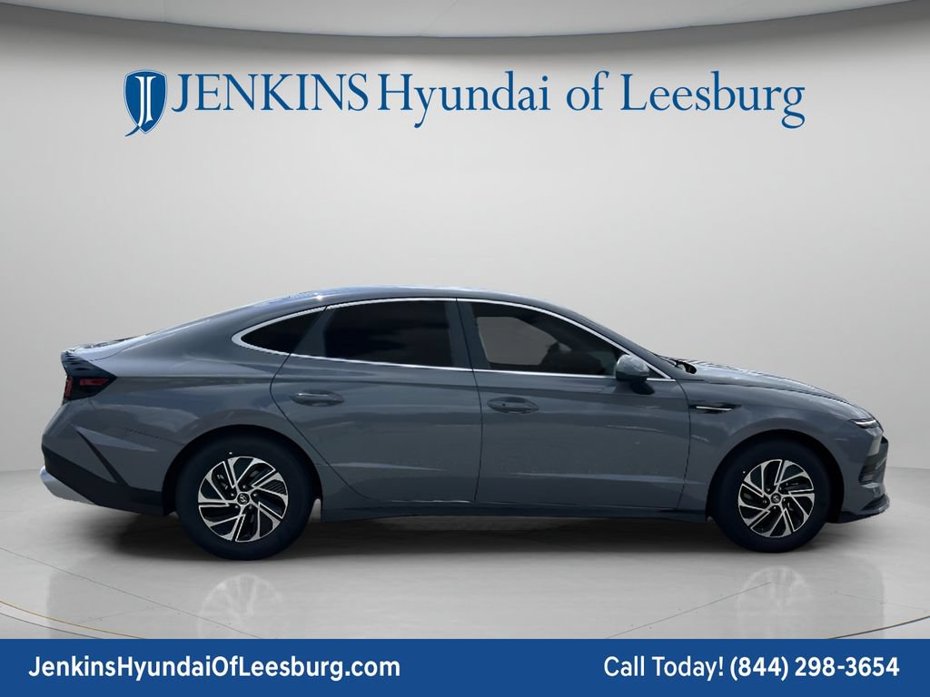 New 2026 Hyundai Sonata Blue FWD image 4