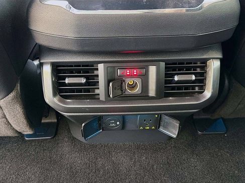 Used 2023 Ford F150 Lariat w/ Equipment Group 502A High AWD/4WD image 39