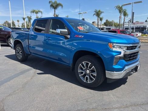 Used 2023 Chevrolet Silverado 1500 LT AWD/4WD image 11