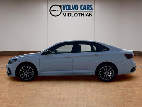 Used 2025 Volkswagen Jetta Sport FWD image 22