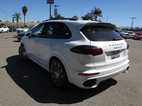Used 2016 Porsche Cayenne GTS AWD/4WD image 3
