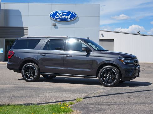 Used 2024 Ford Expedition Max Limited AWD/4WD image 2