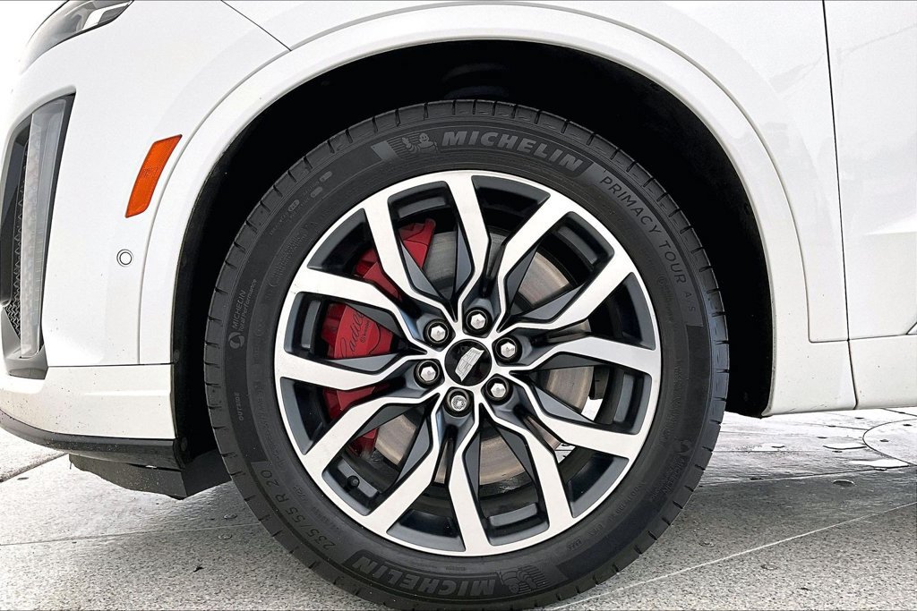 Used 2024 Cadillac XT6 AWD image 11