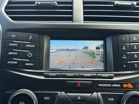 Used 2017 Ford Explorer XLT AWD/4WD image 28
