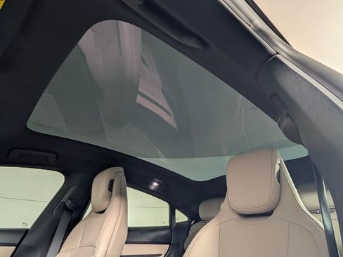 Certified 2023 Porsche Taycan image 30