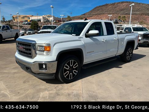 Used 2015 GMC Sierra 1500 SLE w/ SLE Value Package image 1