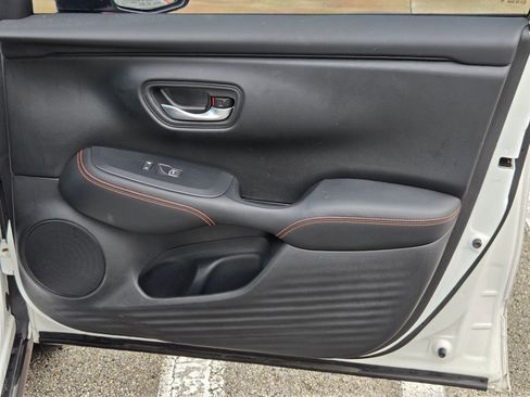 Used 2025 Honda HR-V Sport image 28
