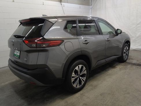 Used 2022 Nissan Rogue SV w/ SV Premium Package image 10