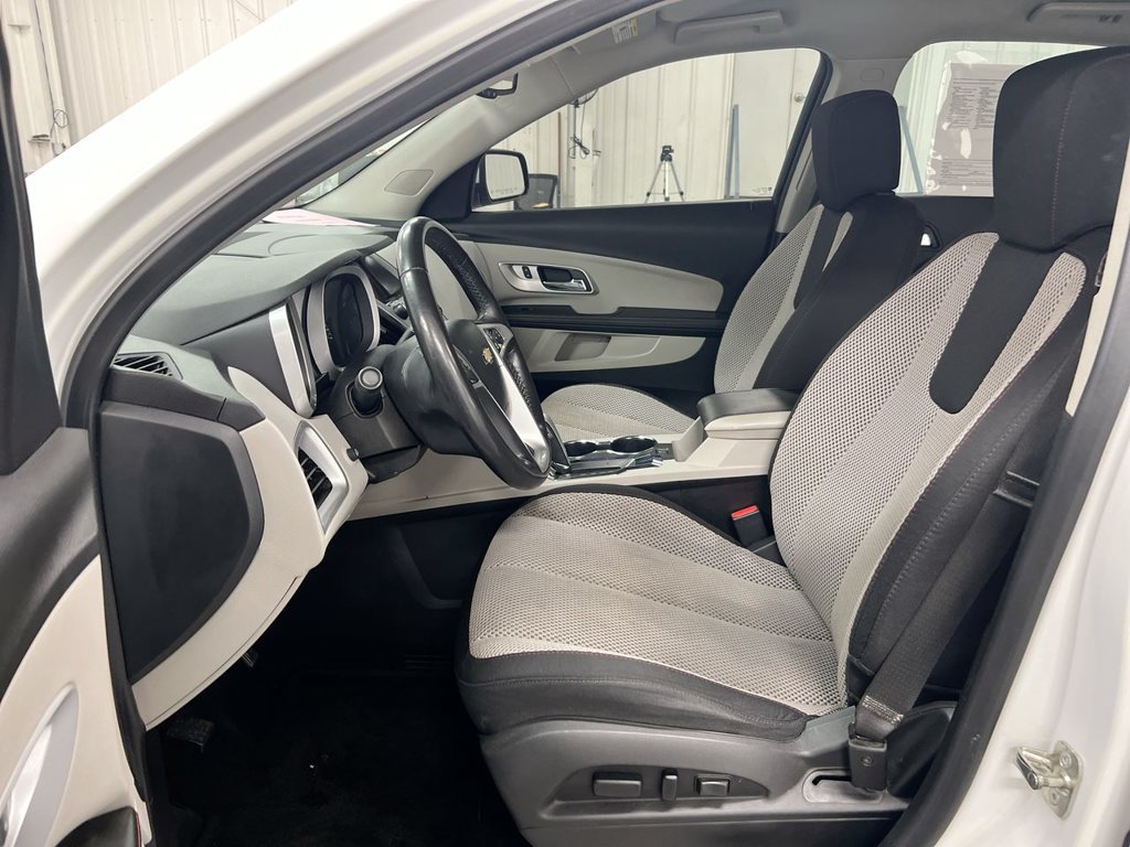 Used 2015 Chevrolet Equinox LT w/ Driver Convenience Package FWD image 19