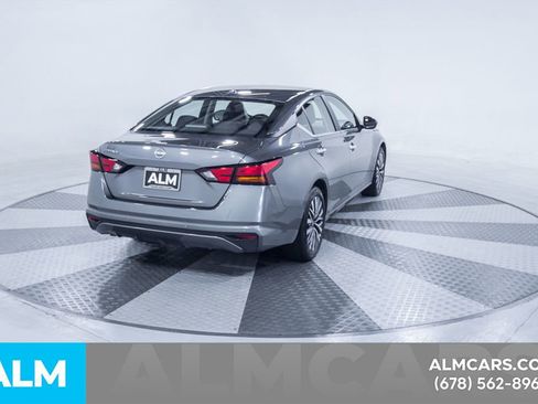 Used 2025 Nissan Altima 2.5 SV FWD image 9