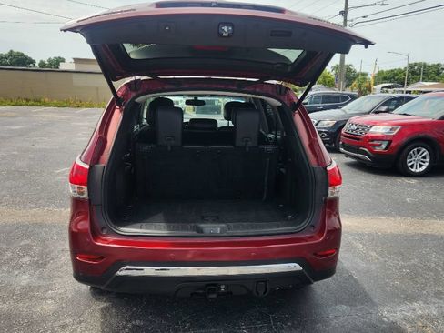 Used 2016 Nissan Pathfinder Platinum FWD image 12