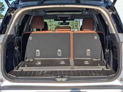 New 2025 Nissan Pathfinder Platinum w/ Cargo Package image 13