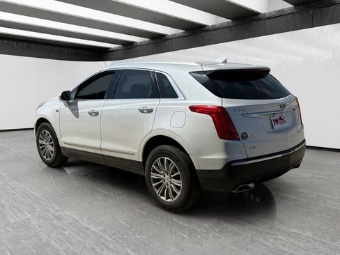 Used 2017 Cadillac XT5 Luxury w/ Driver Awareness Package AWD/4WD image 3