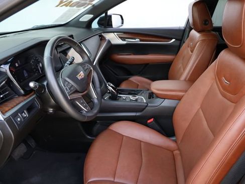 Certified 2024 Cadillac XT5 Premium Luxury FWD image 12