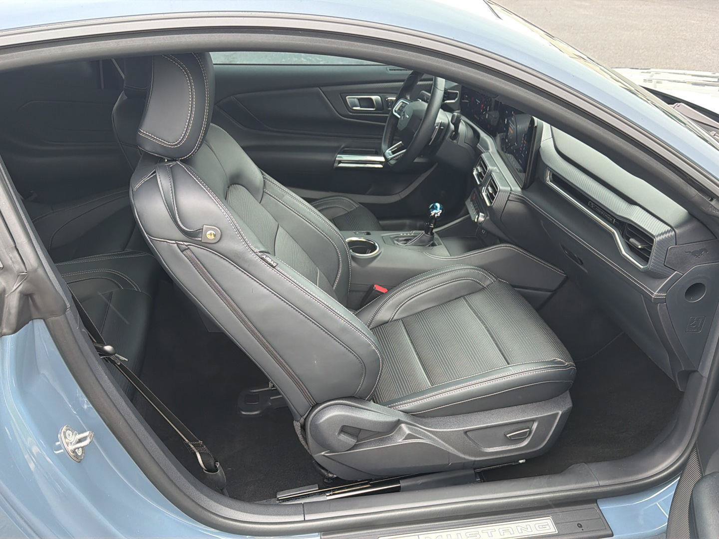 Used 2025 Ford Mustang GT Premium RWD image 12