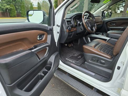 Used 2017 Nissan Titan Platinum Reserve w/ Off-Road Package image 20