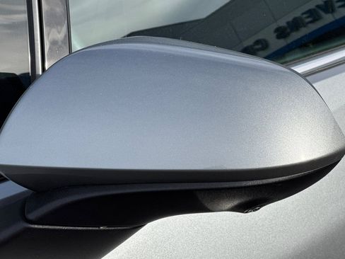 Used 2025 Chevrolet Equinox EV LT w/ Convenience Package image 51