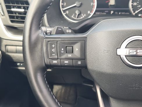 Used 2025 Nissan Rogue SV AWD/4WD image 27