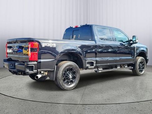 Used 2025 Ford F350 Lariat w/ Lariat Ultimate Package image 3