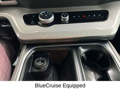 Used 2025 Ford Expedition Active image 44
