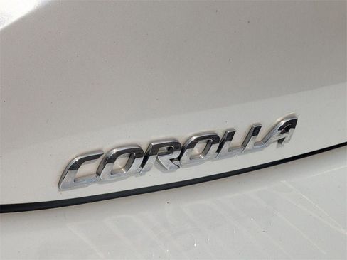 Used 2022 Toyota Corolla XSE image 9