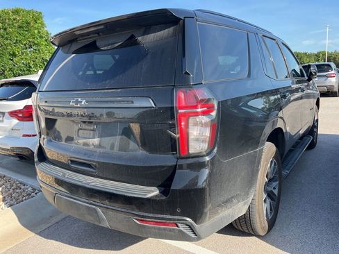 Used 2021 Chevrolet Tahoe Z71 w/ Luxury Package AWD/4WD image 3