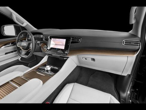 Certified 2024 Jeep Wagoneer L Series II w/ Flexible Seating Group RWD image 12