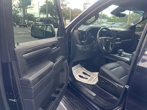 Used 2023 Chevrolet Silverado 1500 LTZ w/ Technology Package RWD image 5