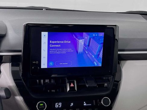 Used 2025 Toyota Corolla LE FWD image 14
