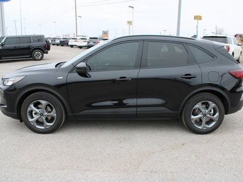 New 2026 Ford Escape ST-Line w/ Cold Weather Package image 5