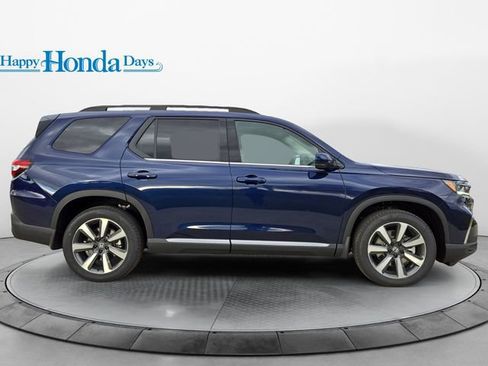 New 2025 Honda Pilot Touring image 11