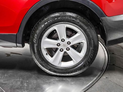 Used 2014 Toyota RAV4 XLE w/ Preferred Accessory Package FWD image 10