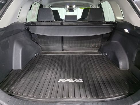 Used 2024 Toyota RAV4 LE AWD/4WD image 12