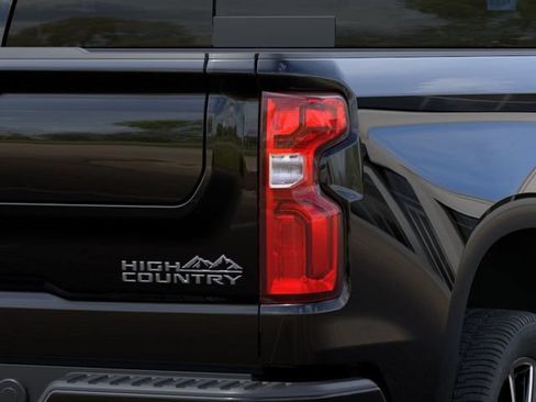 New 2026 Chevrolet Silverado 1500 High Country w/ Technology Package AWD/4WD image 12