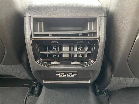 Certified 2026 Jeep Grand Cherokee Laredo RWD image 58