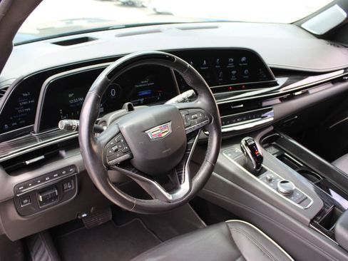 Used 2021 Cadillac Escalade ESV Sport w/ Driver Assist Tech Package AWD/4WD image 34