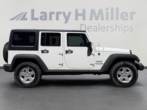 Used 2018 Jeep Wrangler Unlimited Sport S AWD/4WD image 6