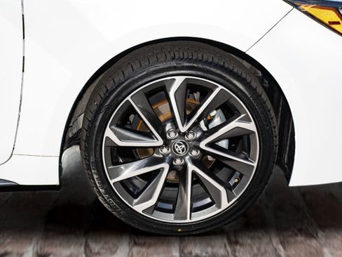 Used 2022 Toyota Corolla SE image 36