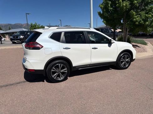 Used 2018 Nissan Rogue SL w/ Premium Package AWD/4WD image 10