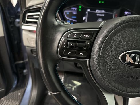 Used 2021 Kia Niro Touring image 17