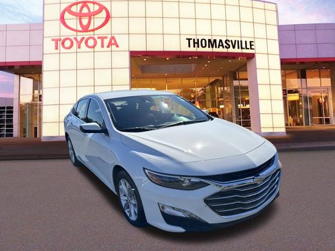 Used 2024 Chevrolet Malibu LT image 3