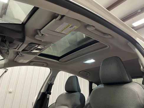 Used 2024 Subaru Crosstrek 2.0i Premium image 37