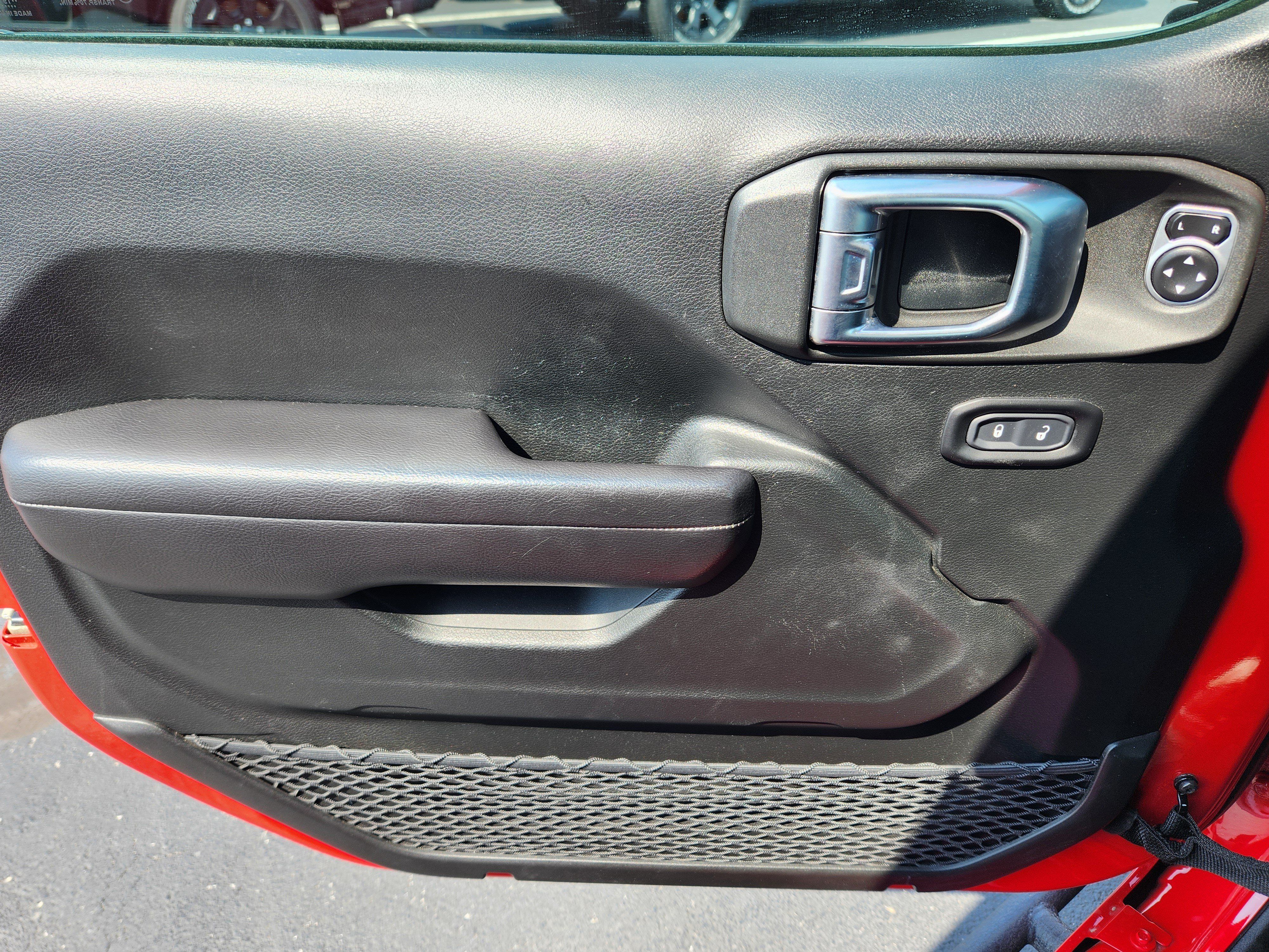Used 2019 Jeep Wrangler Sport AWD/4WD image 23