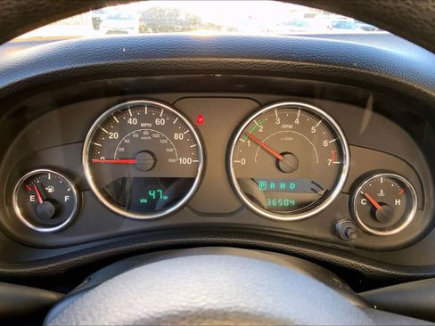 Used 2013 Jeep Wrangler Sport image 22