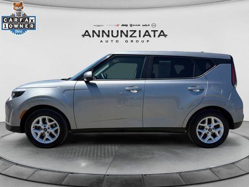 Certified 2025 Kia Soul LX w/ LX Technology Package FWD image 2