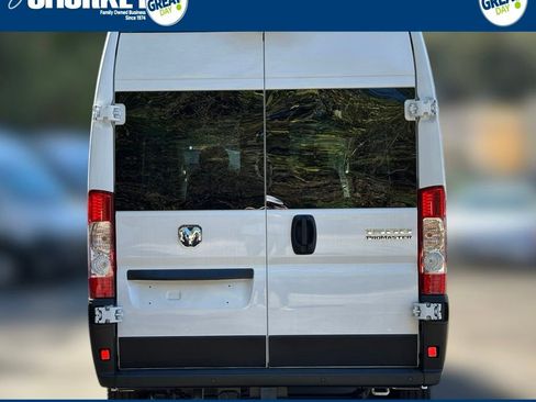 New 2026 RAM ProMaster 1500 w/ Convenience Group FWD image 4