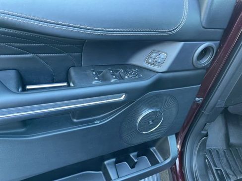 Used 2020 Ford Expedition Platinum image 24