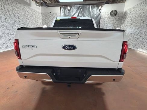 Used 2015 Ford F150 Lariat w/ Equipment Group 502A Luxury RWD image 5