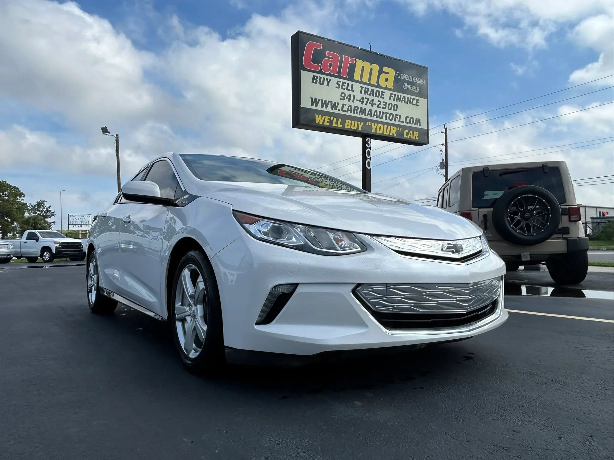 Used 2018 Chevrolet Volt LT w/ Comfort Package FWD image 1