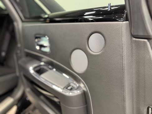Used 2017 Rolls-Royce Ghost RWD image 12